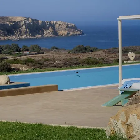 Beachfront Komos With Heated Pool